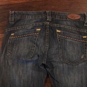 Infusion straight leg light weight jeans.